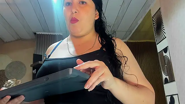 Snapshot of BBWLuxuryMuse chatting on 21, 5, 2026 BBWLuxuryMuse online show from 21, 5, 2026