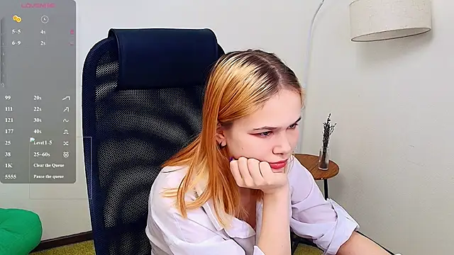 MoonF0xy online show from 4, 5, 2026