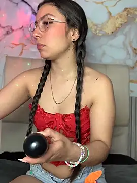 Julieth ec online show from 4, 6, 2026