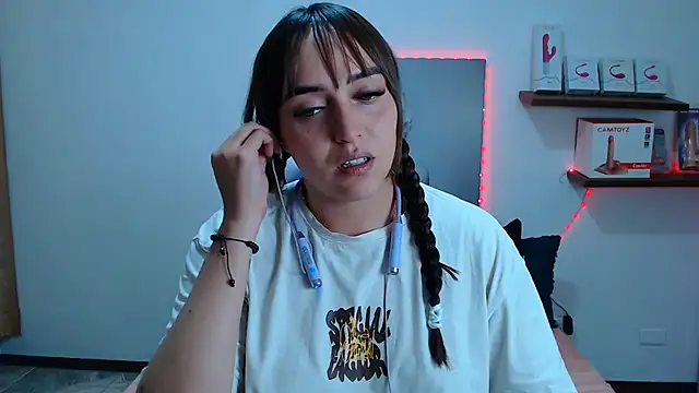 anyela bubble18 online show from 27, 6, 2026