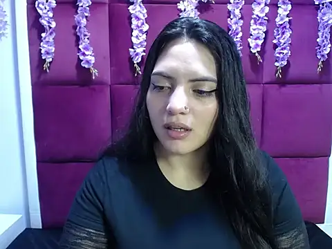 Isabella Mora  online show from 9, 5, 2026