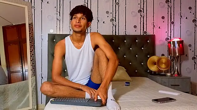 Snapshot of Alex_Bloom chatting on 24, 5, 2026 Alex Bloom online show from 24, 5, 2026