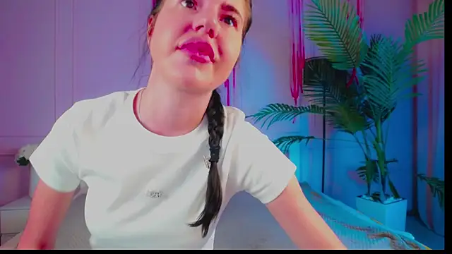 Emily xoo online show from 26, 5, 2026