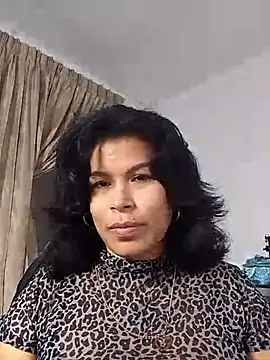 Aurorasaenz  online show from 30, 6, 2026
