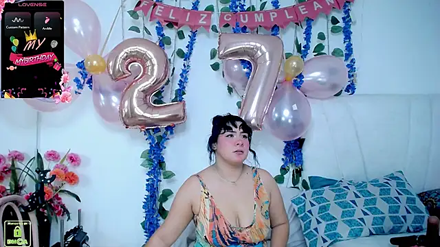 Azumi Cosplay  online show from 24, 5, 2026