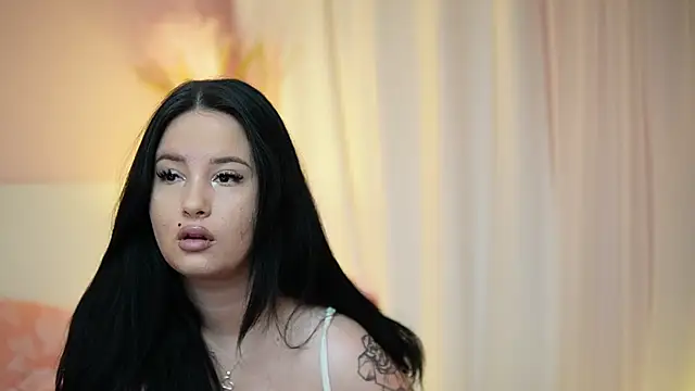 AdelineMoon online show from 14, 5, 2026