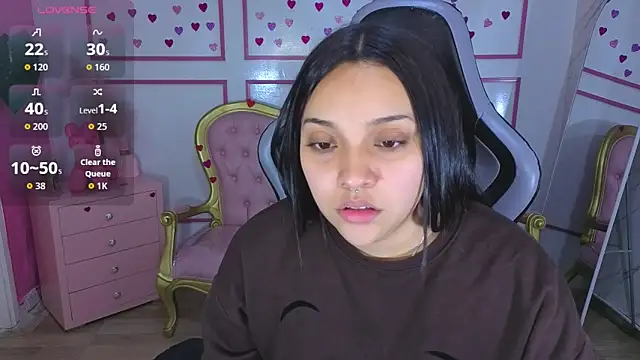 Snapshot of lia_harper_t chatting on 6, 6, 2026 lia harper t online show from 6, 6, 2026