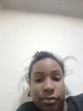 Snapshot of OshunHoney chatting on 25, 6, 2026 OshunHoney online show from 25, 6, 2026