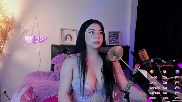 mia valentine   online show from 29, 5, 2026