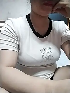 Girl lovebaby online show from 6, 5, 2026
