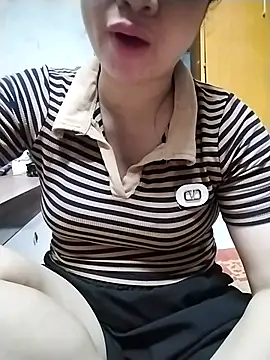 Girl lovebaby online show from 17, 5, 2026