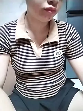 Girl lovebaby online show from 18, 5, 2026