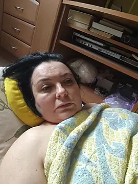 EmmaEmmy40 online show from 7, 7, 2026