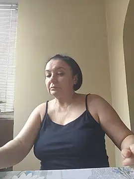 EmmaEmmy40 online show from 2, 7, 2026