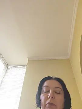 EmmaEmmy40 online show from 16, 5, 2026