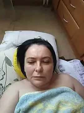 EmmaEmmy40 online show from 6, 7, 2026