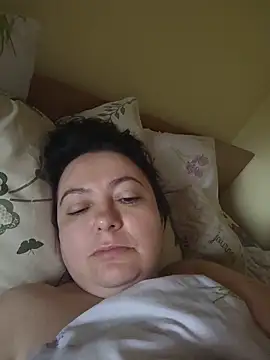 EmmaEmmy40 online show from 7, 6, 2026