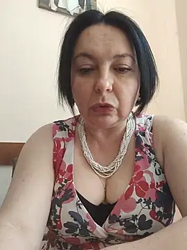 EmmaEmmy40 online show from 25, 6, 2026
