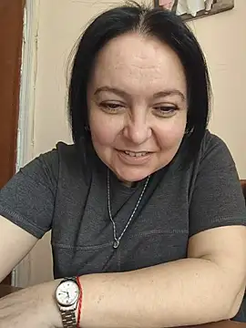 EmmaEmmy40 online show from 18, 5, 2026