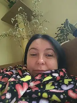 EmmaEmmy40 online show from 10, 7, 2026