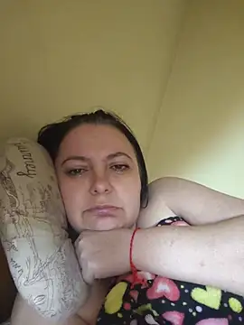 EmmaEmmy40 online show from 18, 6, 2026