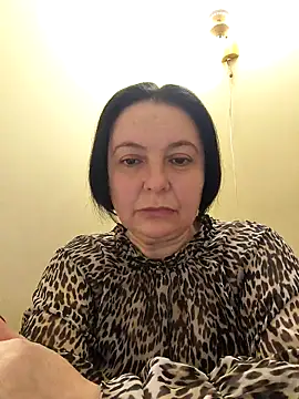 EmmaEmmy40 online show from 2, 5, 2026