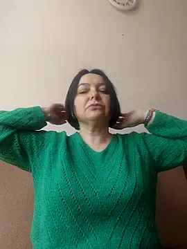 EmmaEmmy40 online show from 5, 5, 2026