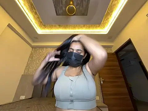 Snapshot of Miss_Heer chatting on 15, 5, 2026 Miss Heer online show from 15, 5, 2026