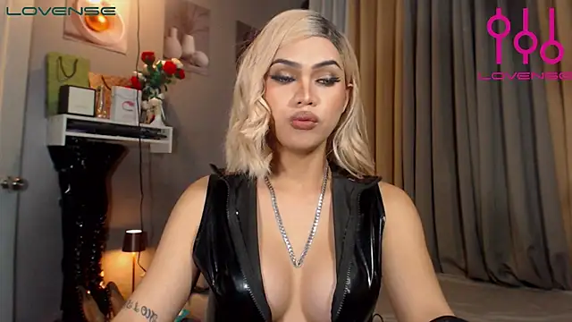 Lexi ThunderFuck online show from 24, 6, 2026