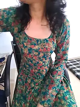 zoya baby  online show from 13, 7, 2026