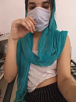 Snapshot of zoya_baby_ chatting on 20, 5, 2026 zoya baby online show from 20, 5, 2026