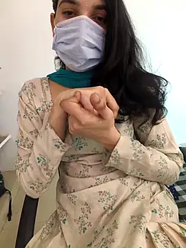 Snapshot of zoya_baby_ chatting on 13, 5, 2026 zoya baby online show from 13, 5, 2026
