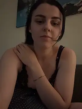 ema-emanuela online show from 4, 6, 2026