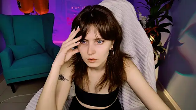 Snapshot of LolaDominara chatting on 10, 6, 2026 LolaDominara online show from 10, 6, 2026
