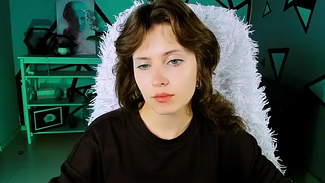 Snapshot of LolaDominara chatting on 17, 6, 2026 LolaDominara online show from 17, 6, 2026