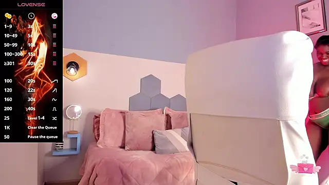 Scarlet Big boobs online show from 8, 5, 2026
