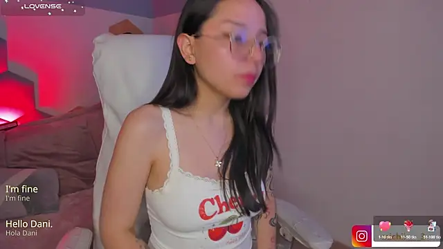 Snapshot of kitty_patitas_suavesss chatting on 8, 6, 2026 kitty patitas suavesss online show from 8, 6, 2026