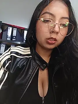 JENNIFER  03 online show from 24, 7, 2026