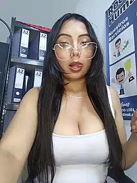 JENNIFER  03 online show from 5, 8, 2026