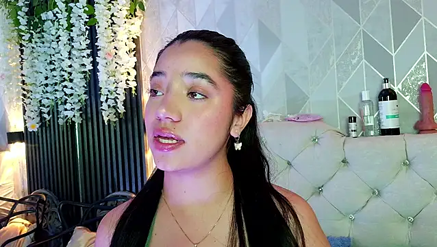 Zaira bonny online show from 9, 6, 2026