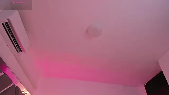Snapshot of AmaraLewis chatting on 1, 8, 2026 AmaraLewis online show from 1, 8, 2026
