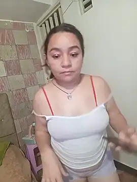 chicatraviesa24 online show from 14, 6, 2026