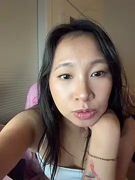 petiteTai online show from 5, 5, 2026