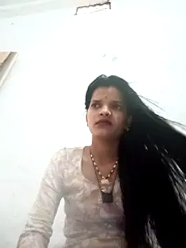 Student garl 1 online show from 13, 5, 2026