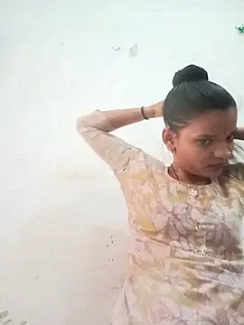 Student garl 1 online show from 25, 5, 2026