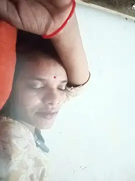 Student garl 1 online show from 25, 5, 2026