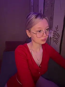 Velvet Doll  online show from 11, 5, 2026