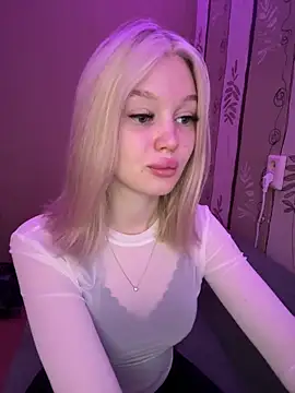 Velvet Doll  online show from 3, 6, 2026