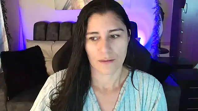 Snapshot of LUCYMILF_SEXY chatting on 26, 5, 2026 LUCYMILF SEXY online show from 26, 5, 2026