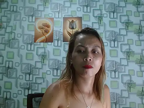 Snapshot of Sweet_Crystal69 chatting on 10, 5, 2026 Sweet Crystal69 online show from 10, 5, 2026